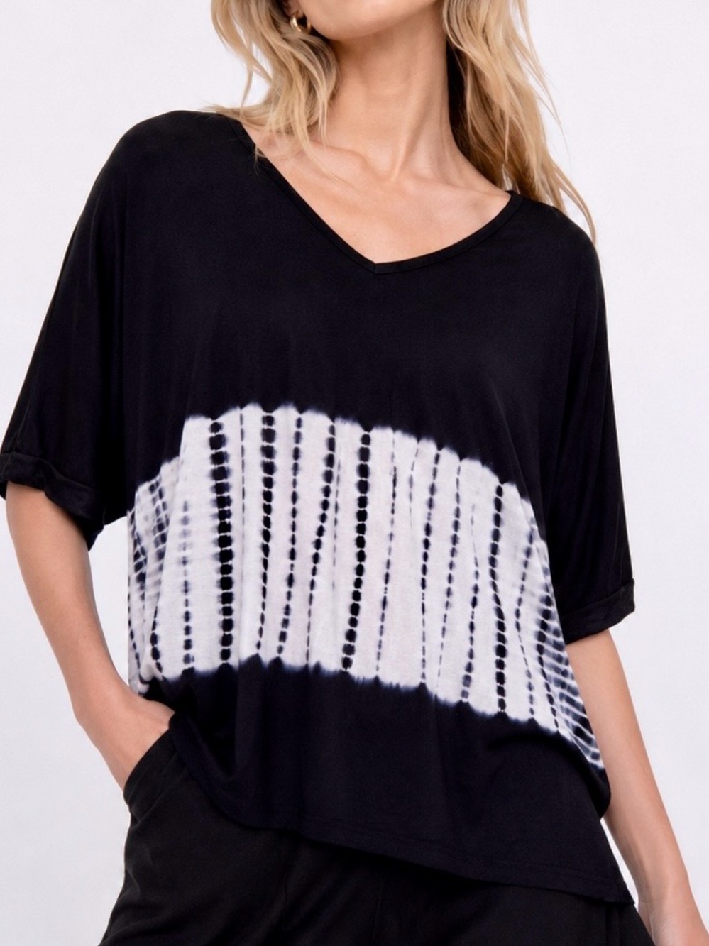 CHICOS Black & White V-Neck Tie-Dye Short Sleeve Tee Knit Top